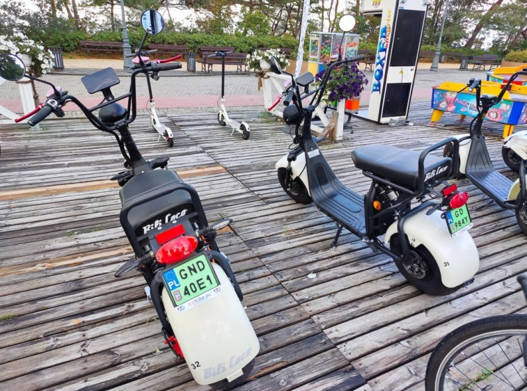 Atmosfera- wypożyczalnia skuter&oacute;w elektrycznych 