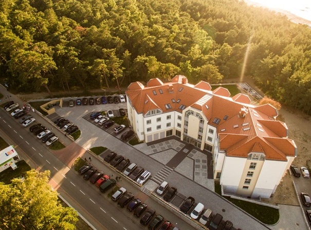 WHITE RESORT  Krynica Morska?v=1.0.1